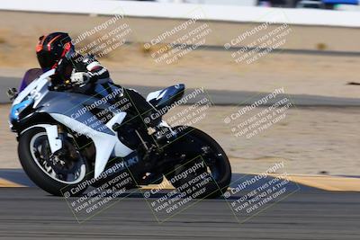 media/Jan-08-2022-SoCal Trackdays (Sat) [[1ec2777125]]/Turn 14 Outside (1050am)/